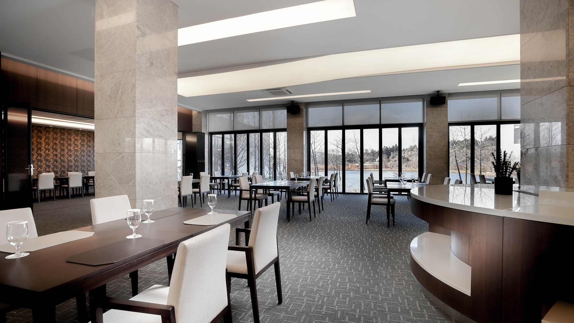 디아넥스 레스토랑