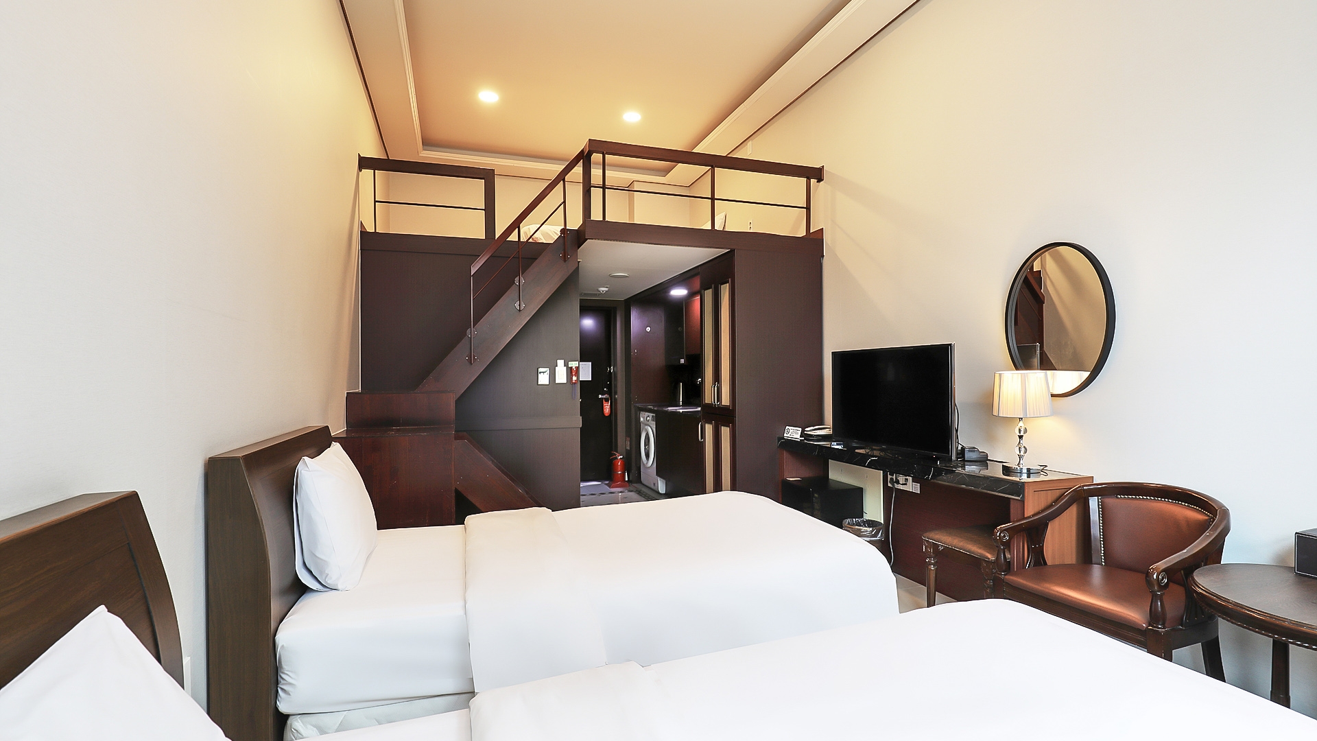 디럭스 트리플 (with Kitchen)