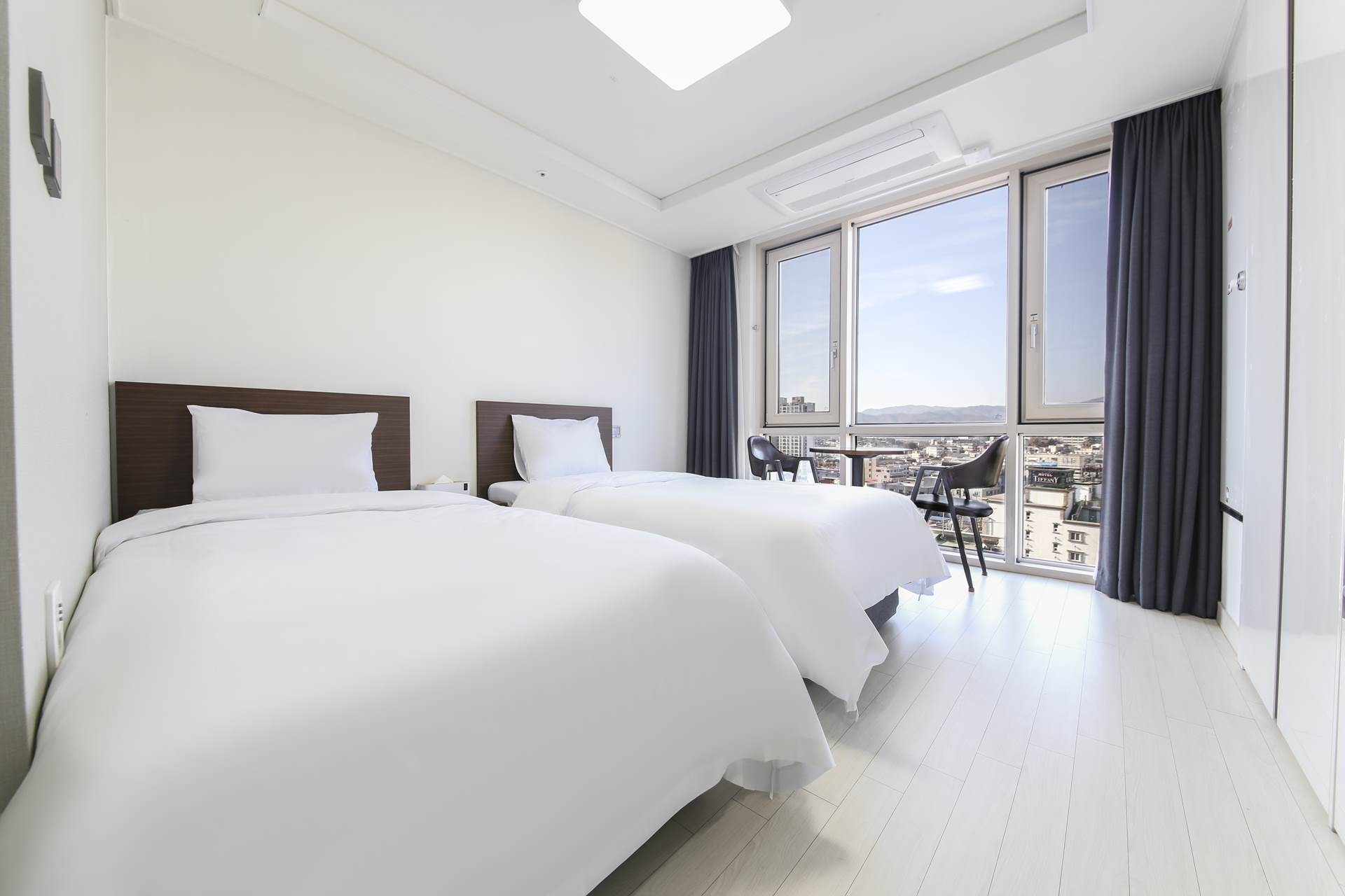 스탠다드 트윈[22시 이후 체크인]