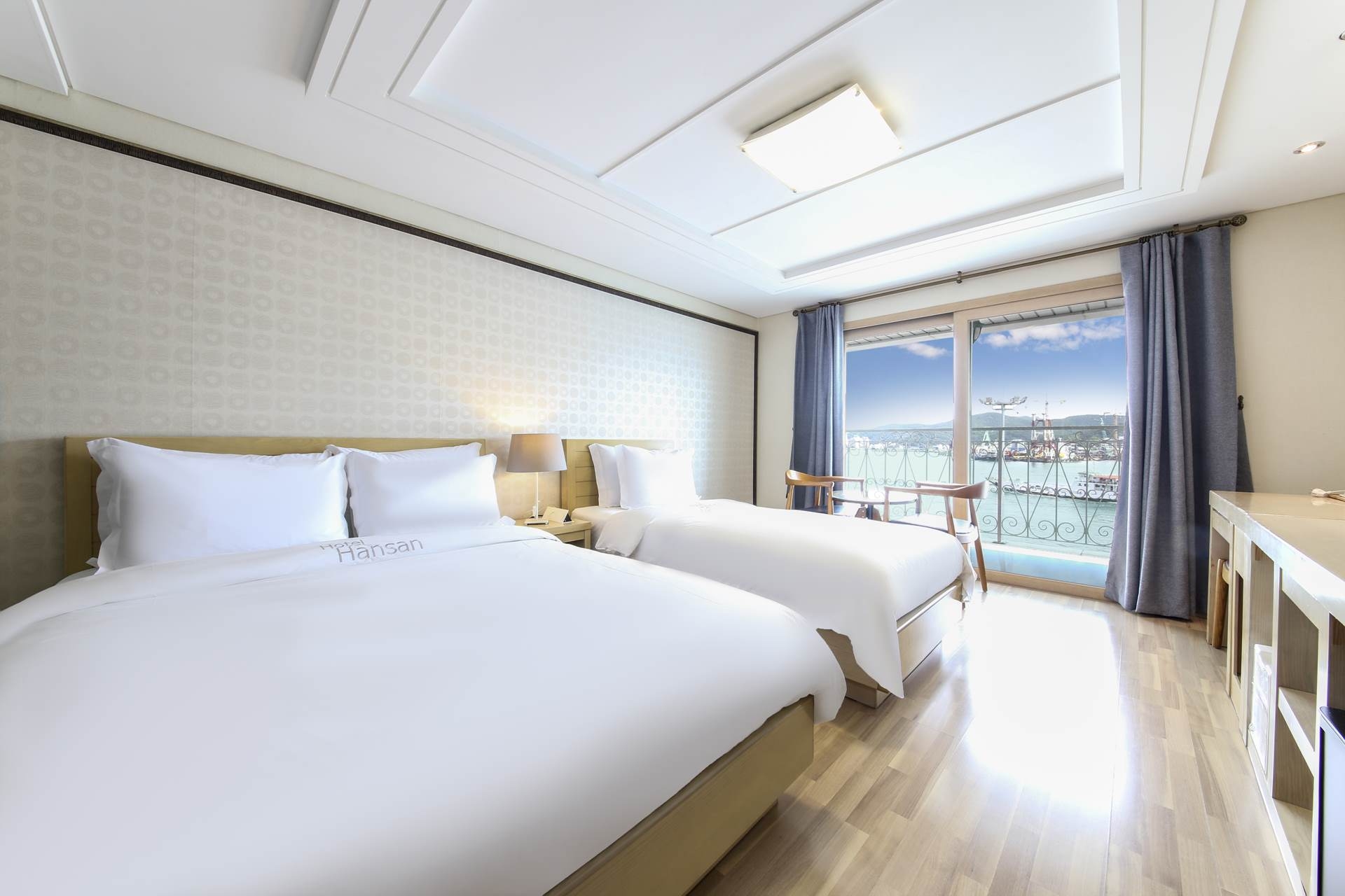 디럭스 트윈-테라스 바다항구뷰