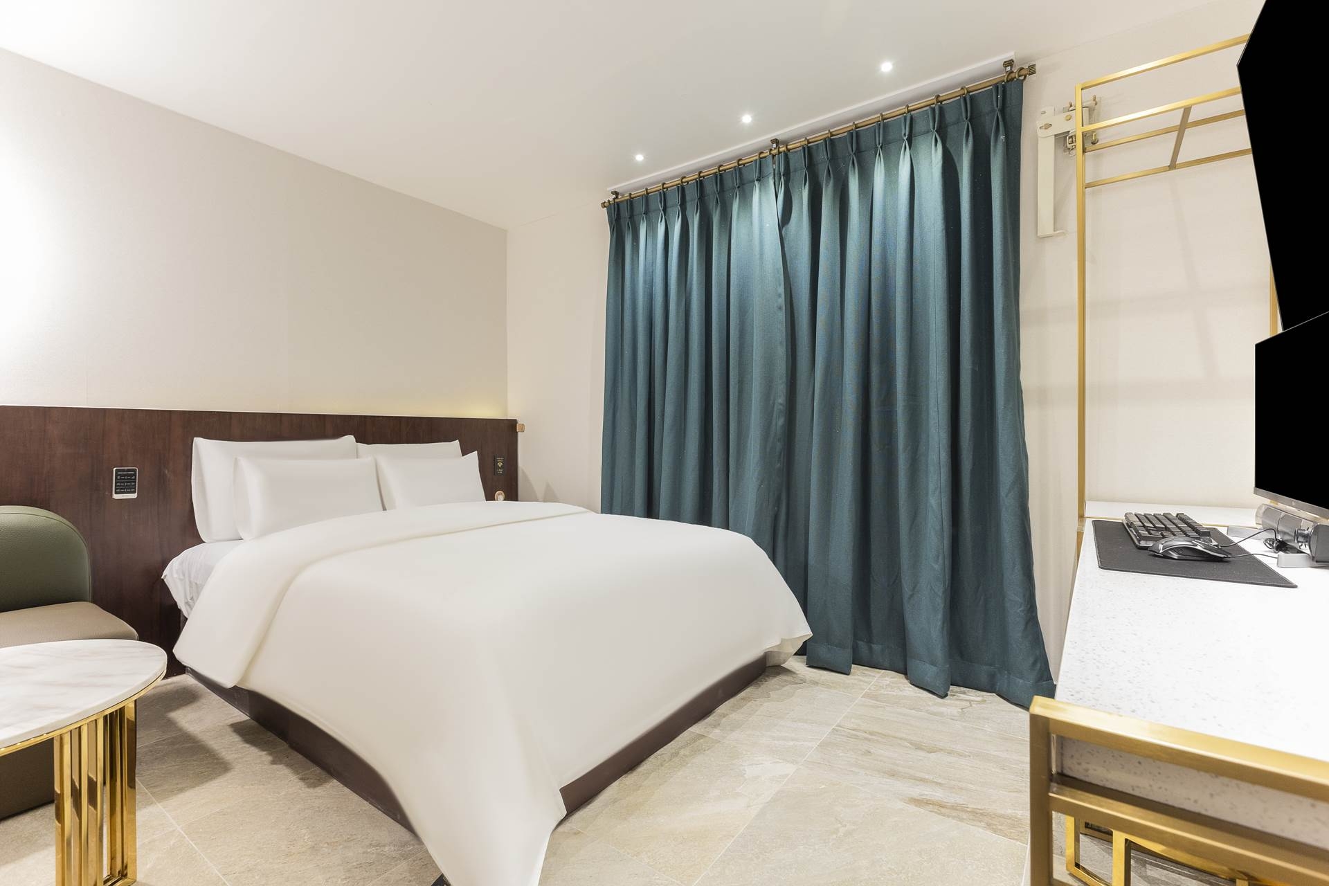 디럭스(A Refresh Day)