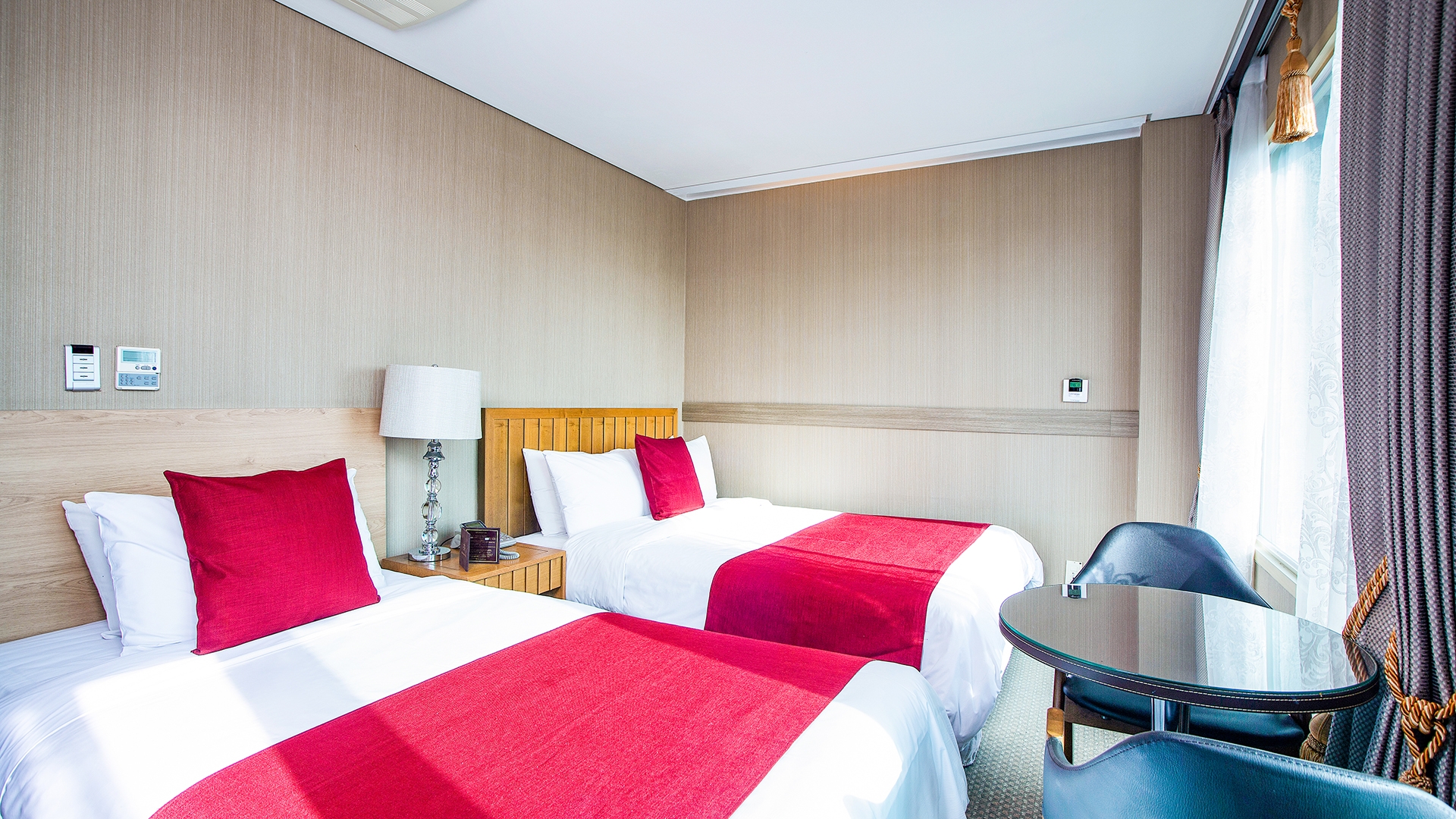 디럭스 더블 (호수뷰)