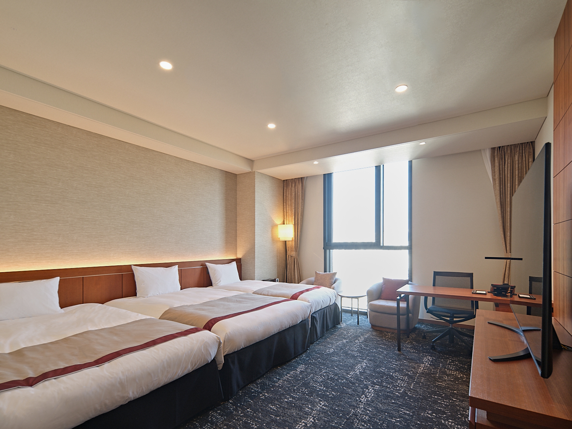 디럭스 트윈 트리플