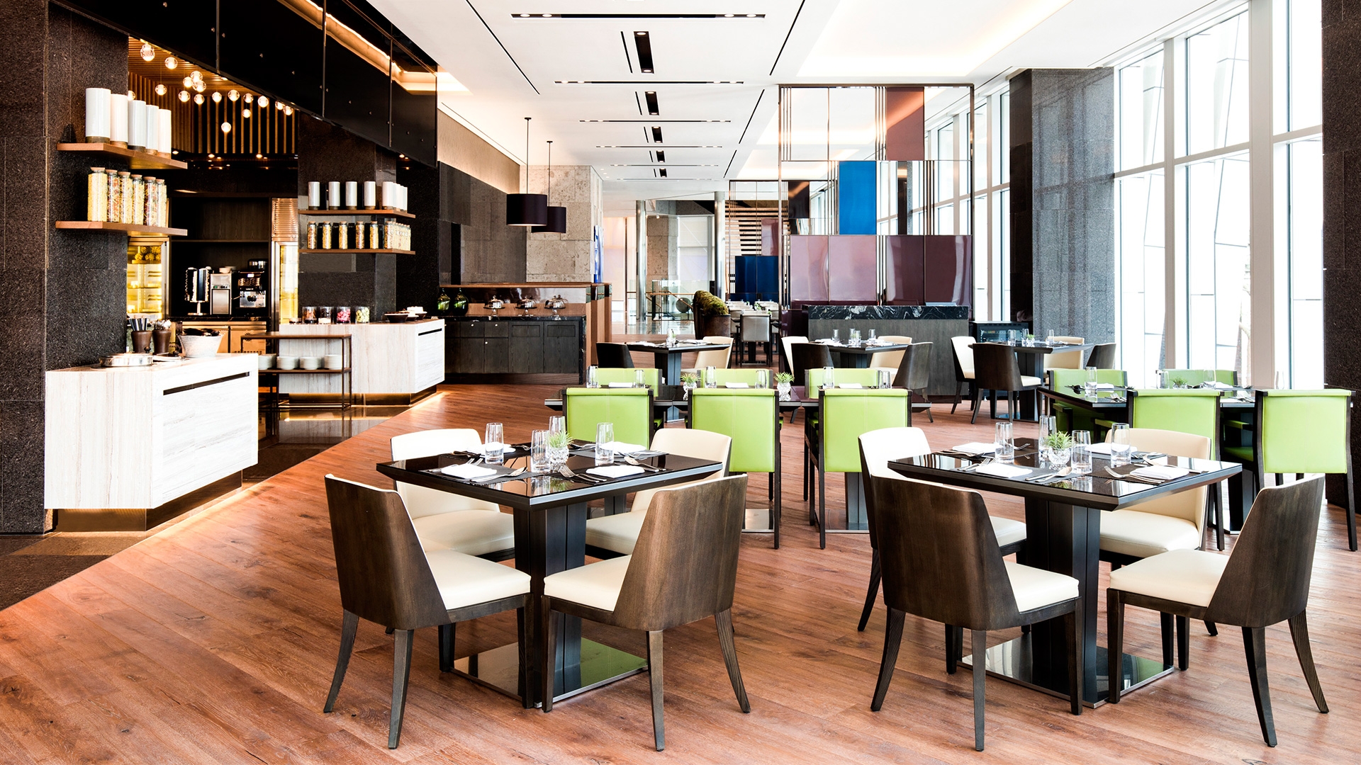 모모카페 (레스토랑)