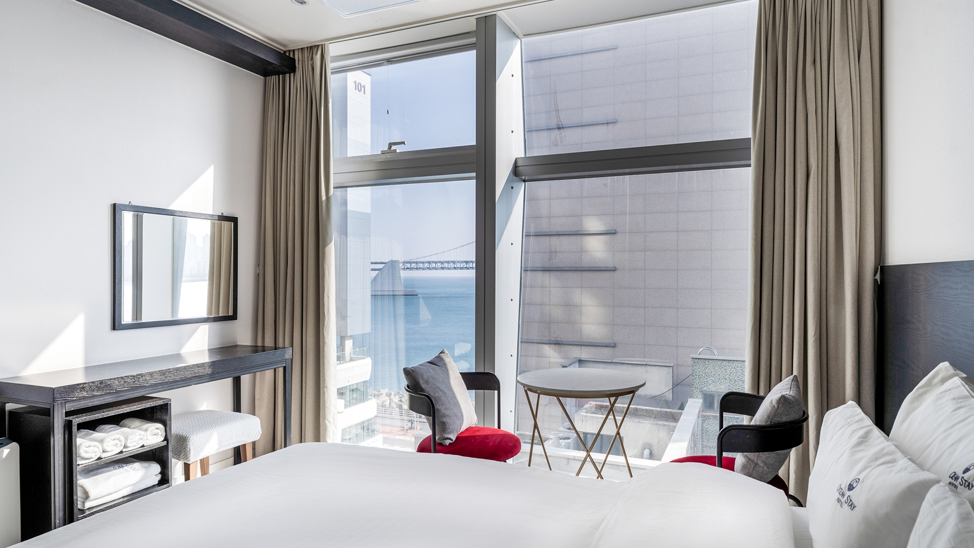 디럭스 트윈 (부분오션뷰)