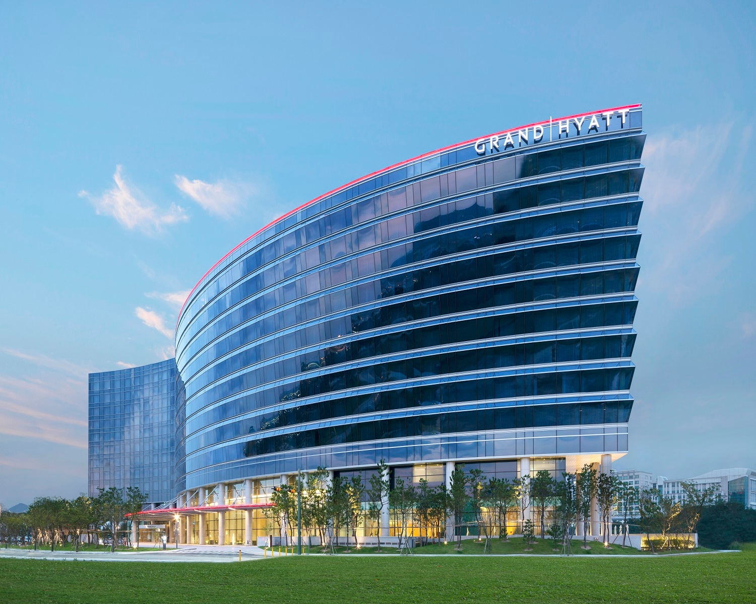 웨스트 타워 외관