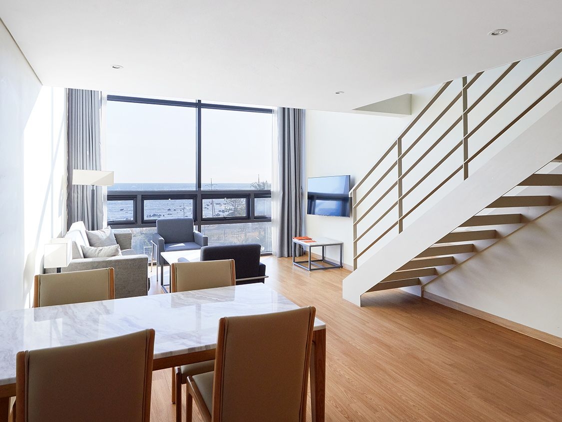 [본관] 듀플렉스 스위트