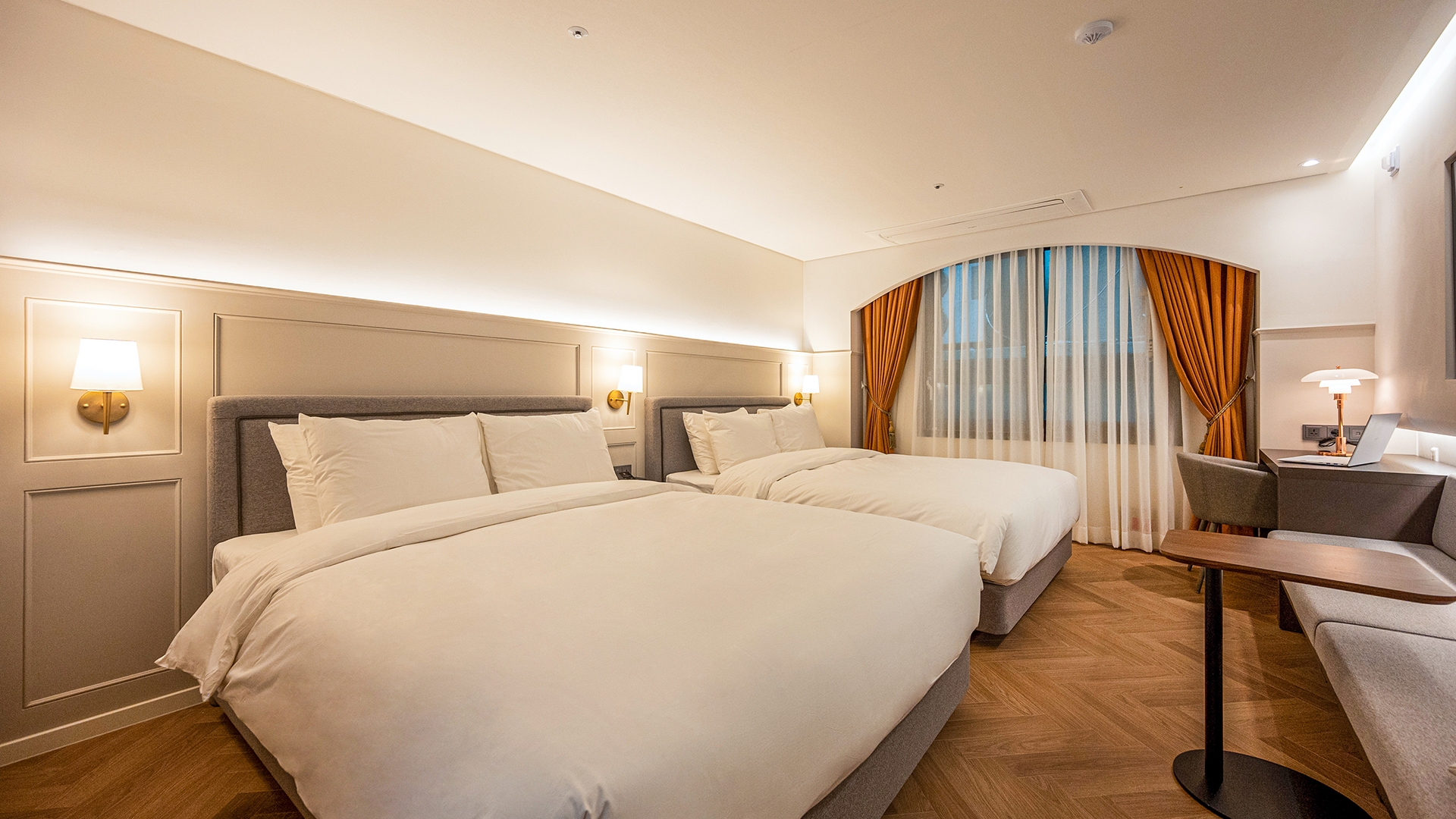 디럭스 패밀리 트윈