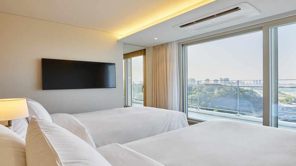 디럭스 투 베드룸 스위트