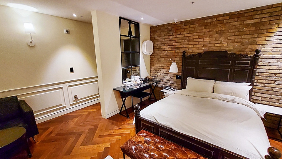 디럭스 더블 (모든요일 투숙시 조식 무료)