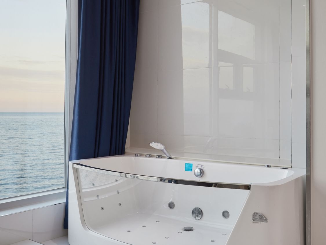 디럭스 트윈 스파