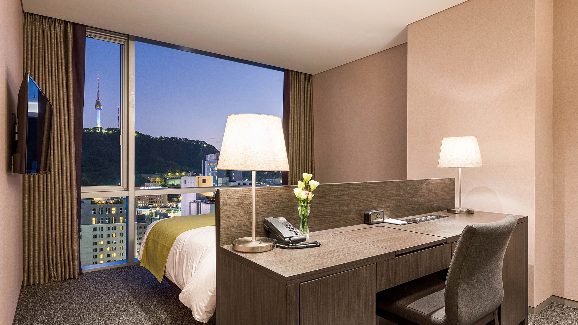 남산뷰 스카이 더블