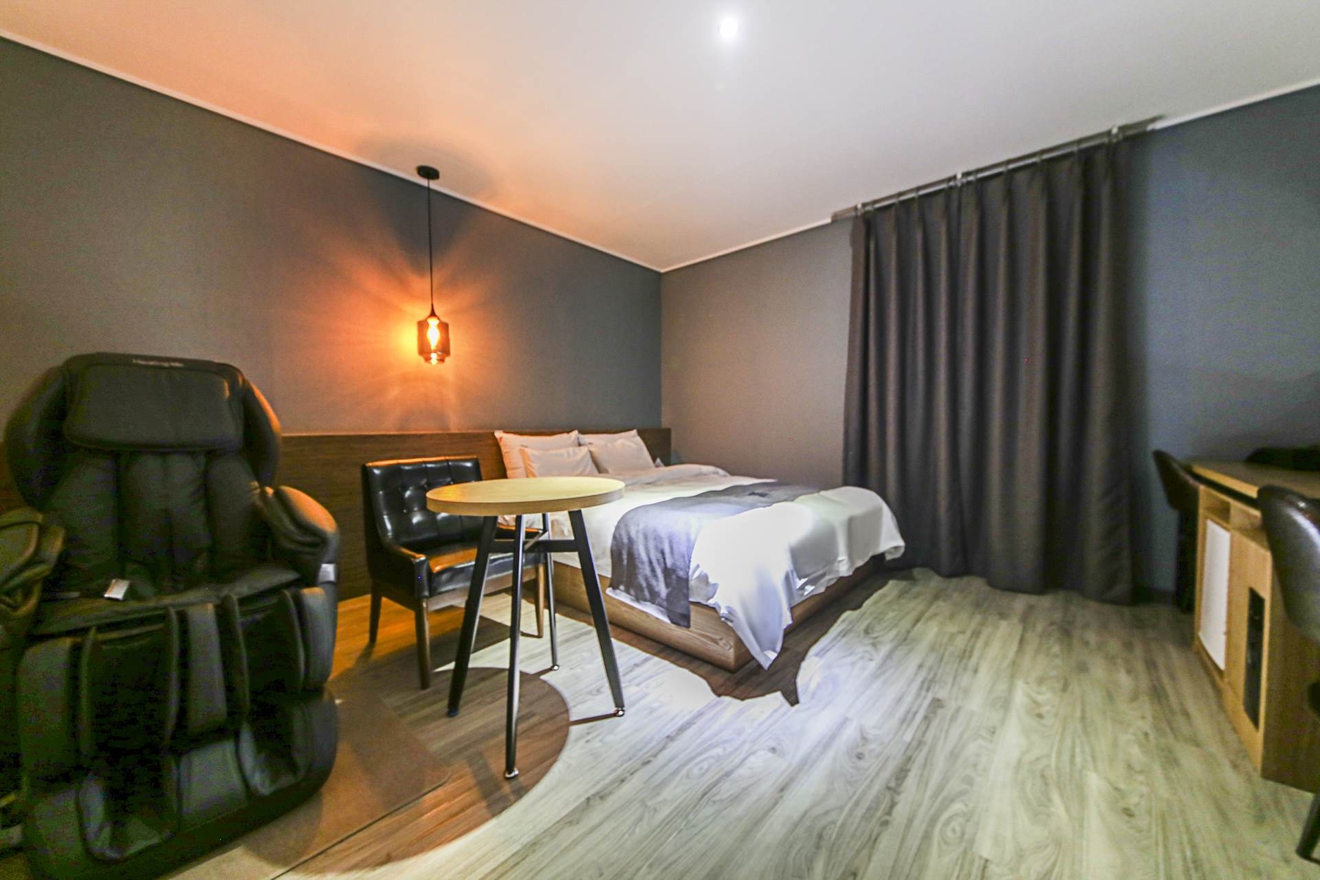 안마의자룸 커플욕조(화-금요일 조식무