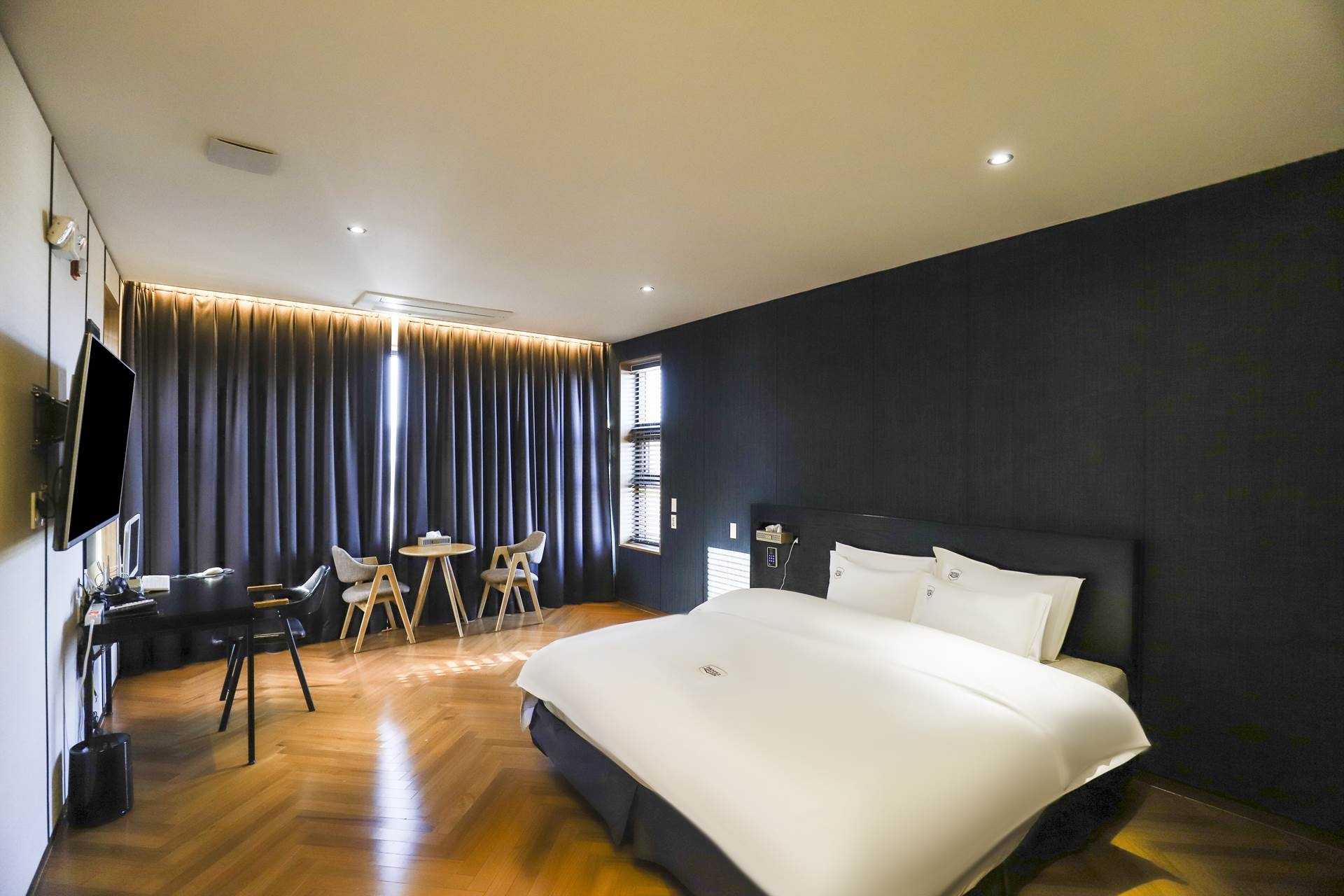 싱글패밀리(Room Only)