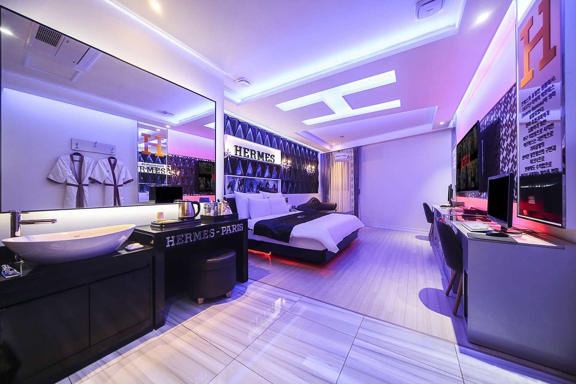 준특실-라지킹침대,스타일러 랜덤배정