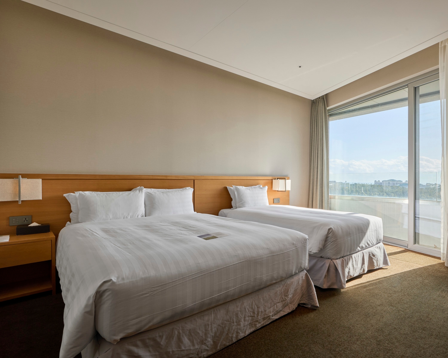 디럭스 트윈(클리프 전망)