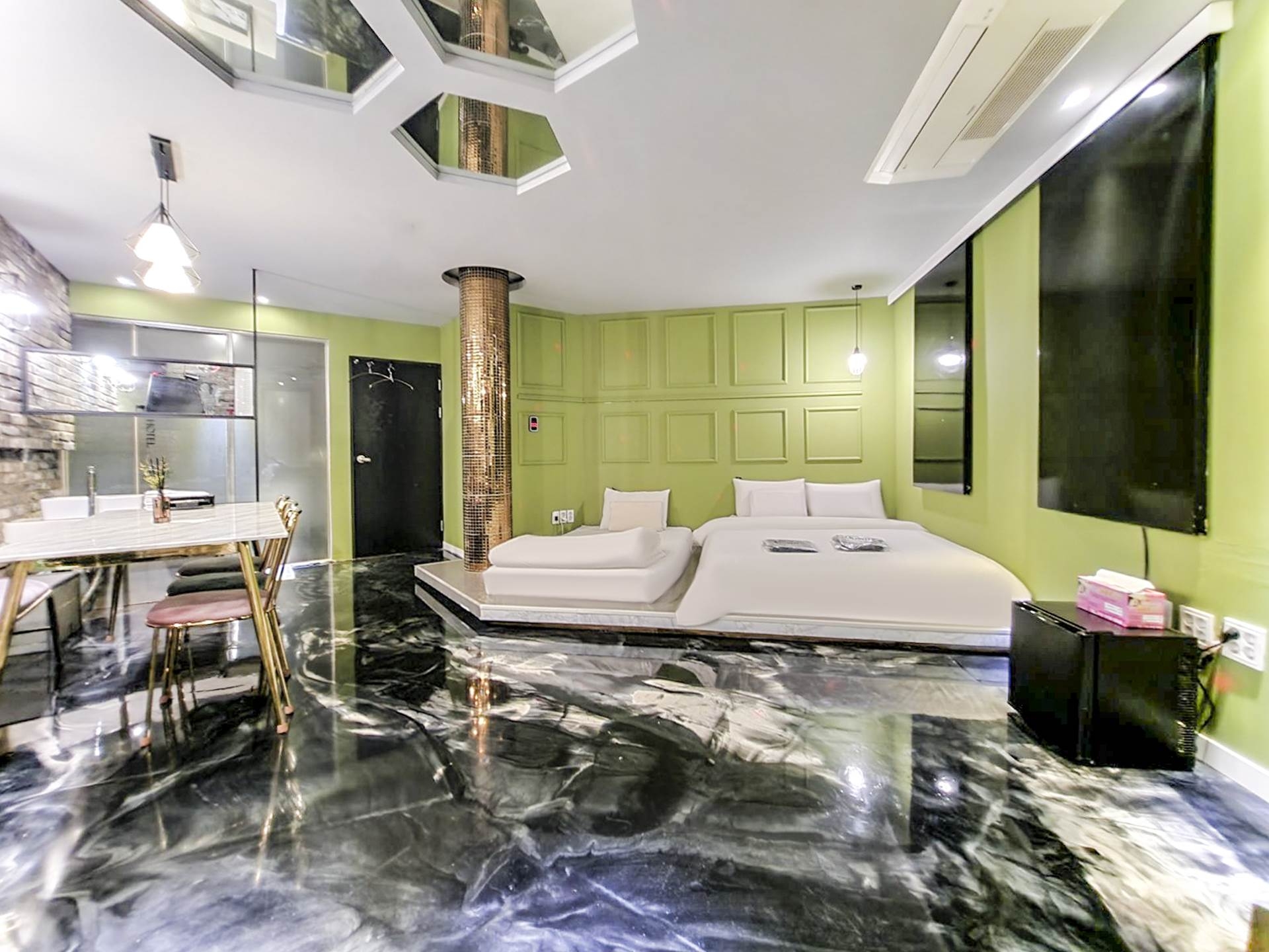 쁠랑 이벤트룸(노래방시설 ,65