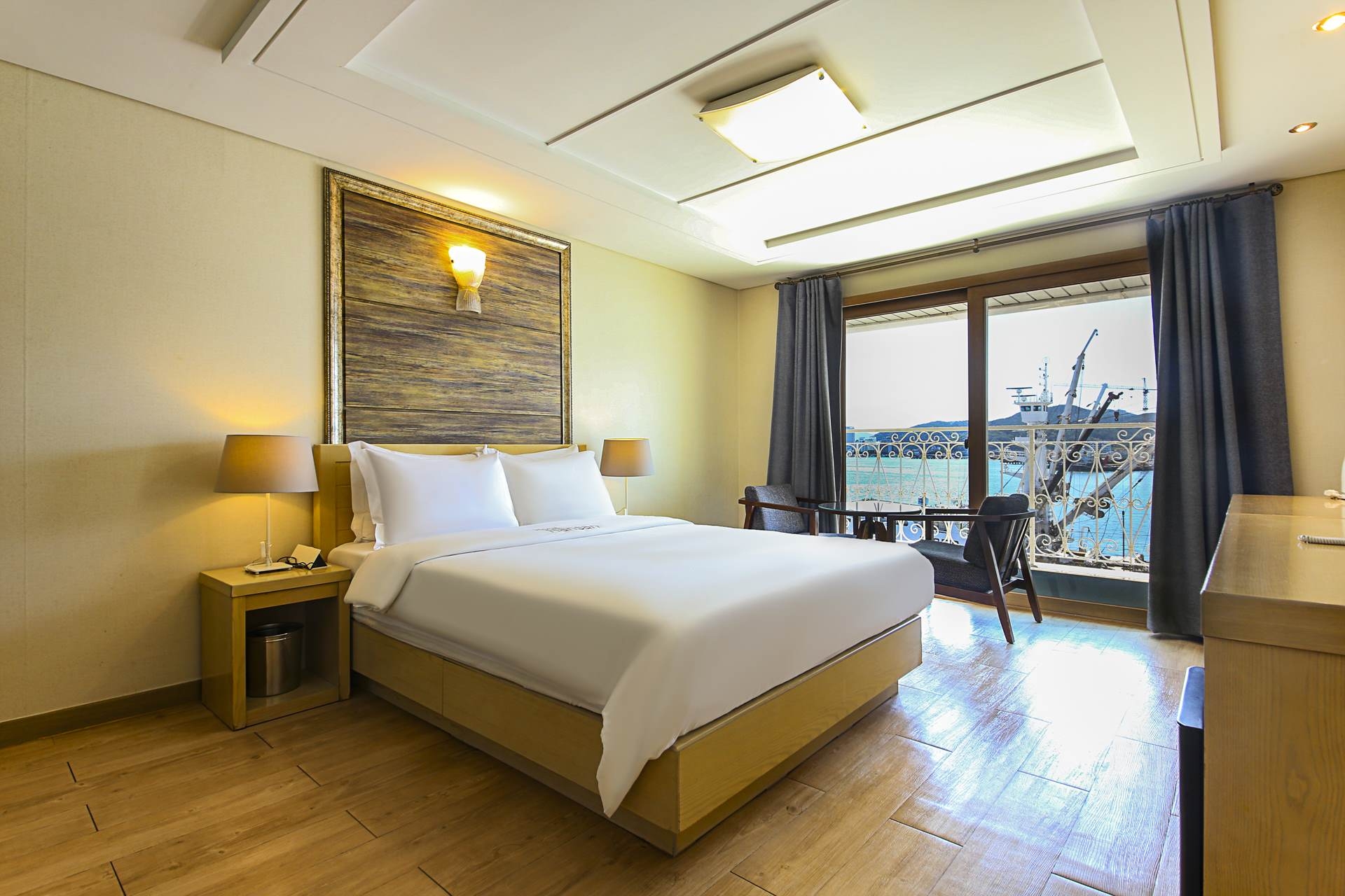 디럭스 더블-테라스 바다항구뷰