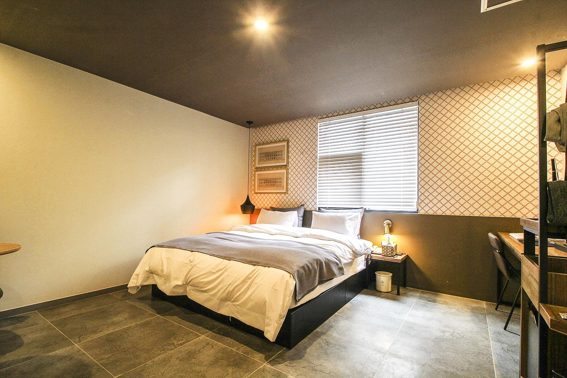 [The Standard+] 에어드레