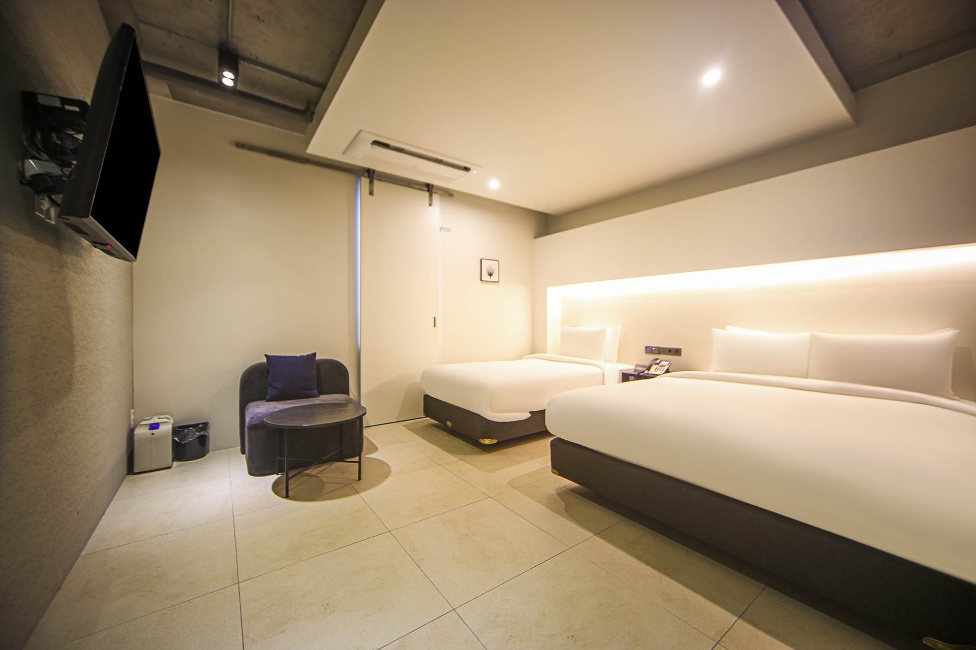 디럭스 트윈(넷플릭스 시청가능,에이스