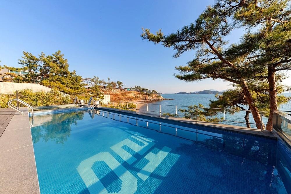 2층 독채 풀빌라