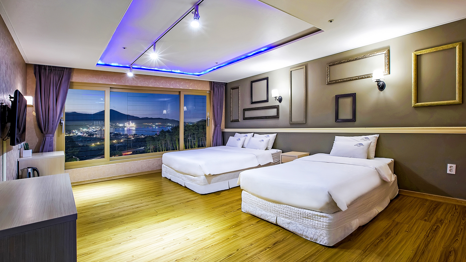 디럭스 트윈 (상기 이미지는 실제와 상이 할 수 있습니다)