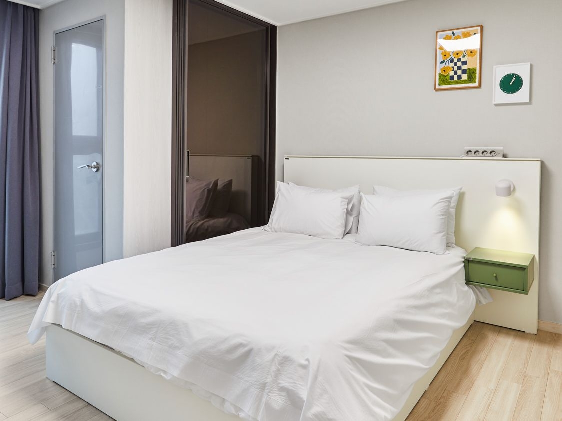 프리미어 스위트 로프트 (16평)