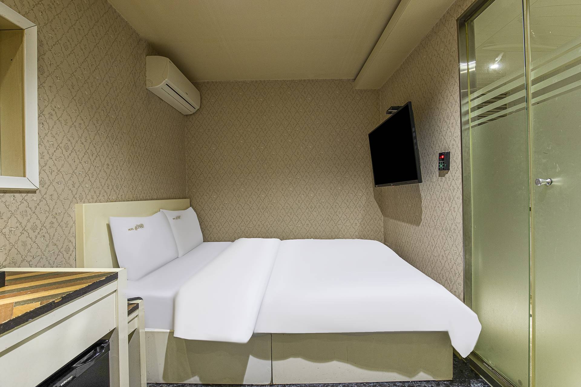 디럭스 (넷플릭스,주차가능 사전문의)