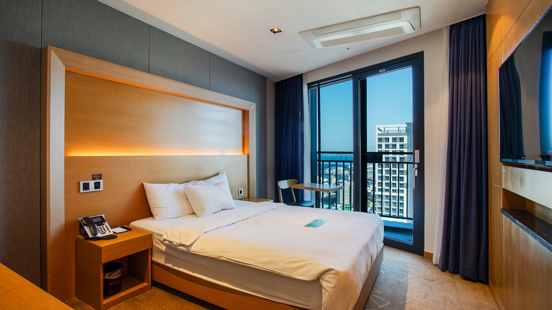 스탠다드 더블 (하프오션뷰)