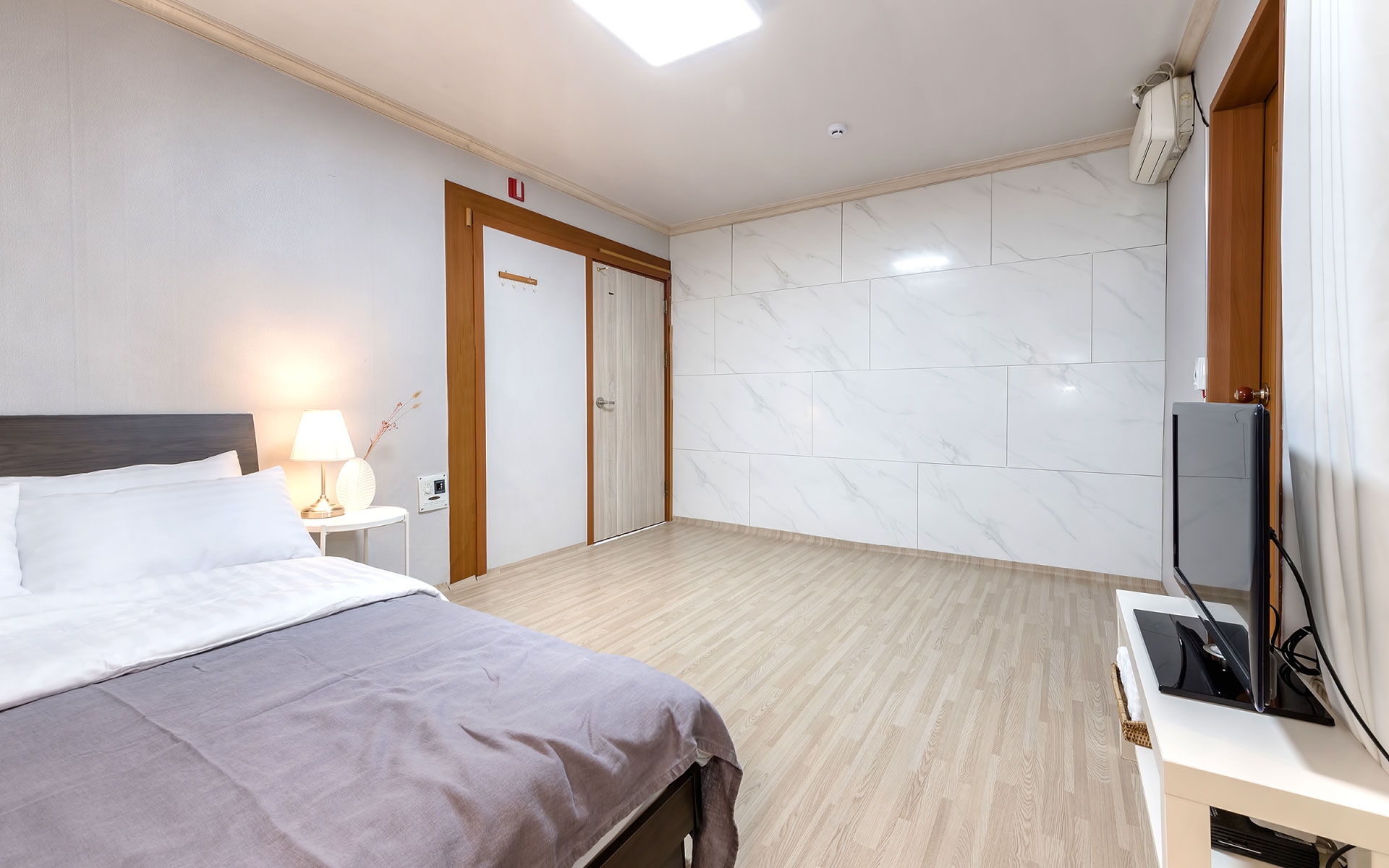 303호 2룸패밀리