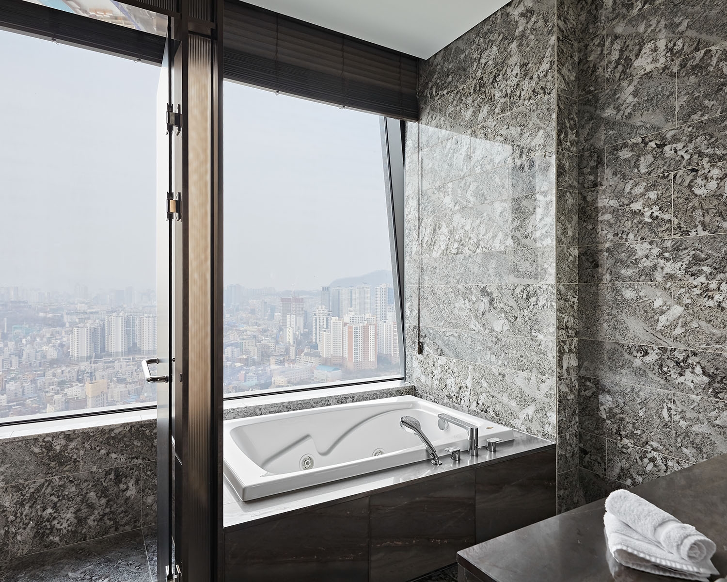 펜트하우스 투 베드룸