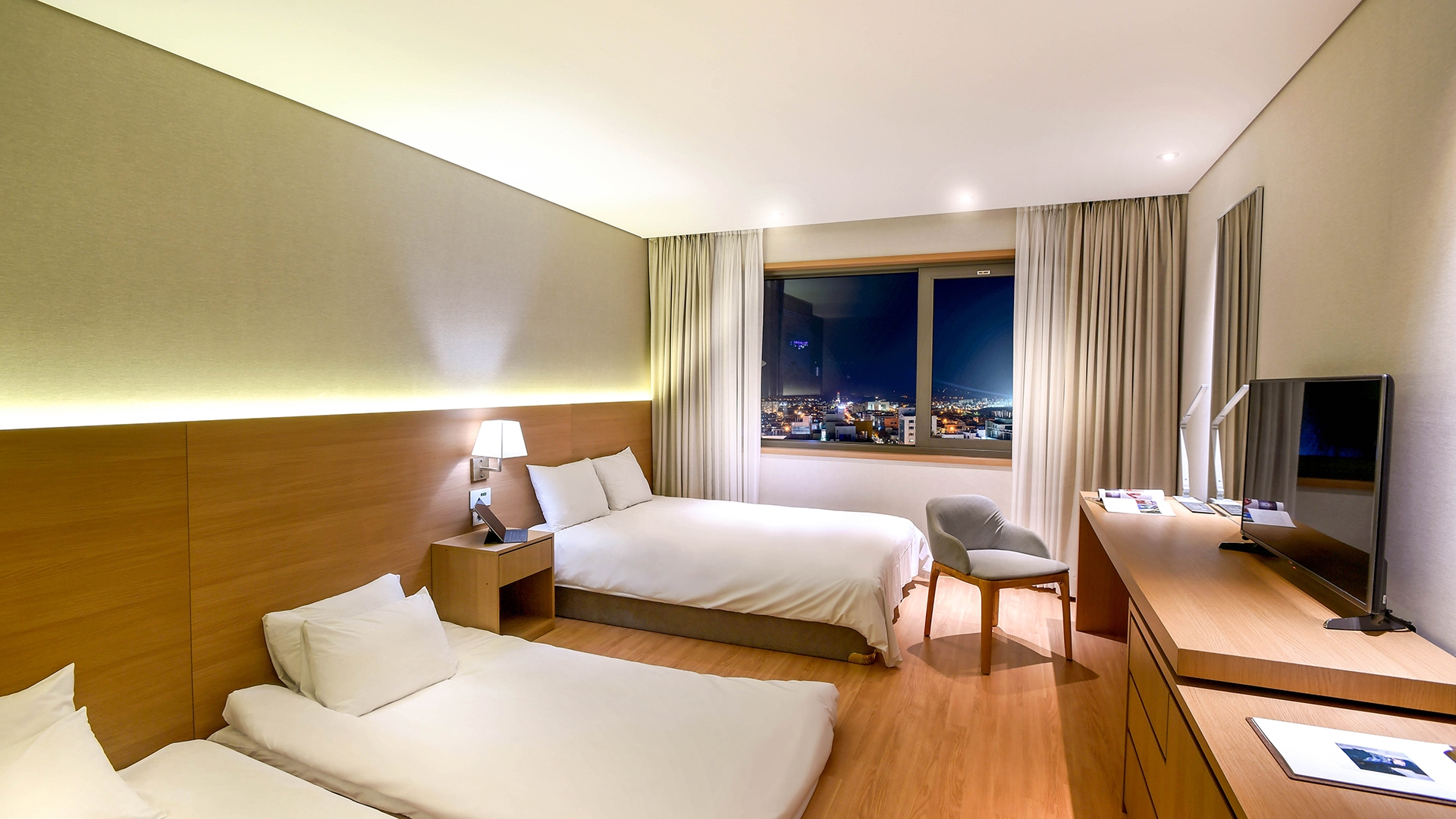 프리미어 패밀리온돌