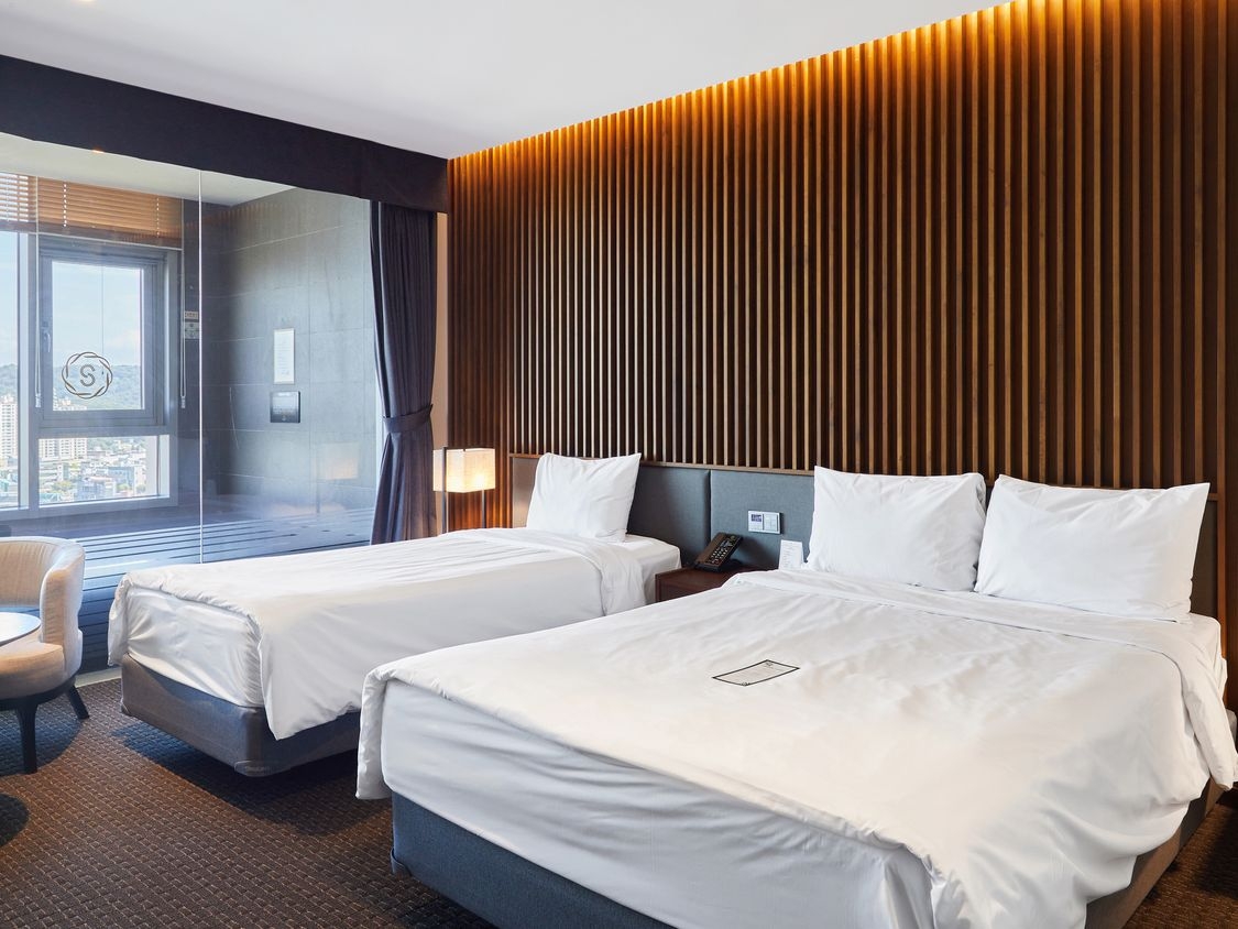 주니어 풀 스위트 트윈 시티뷰