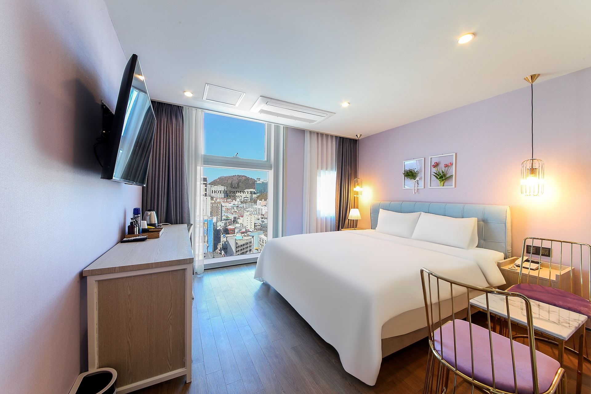 디럭스 프리미엄 (풀시티뷰)