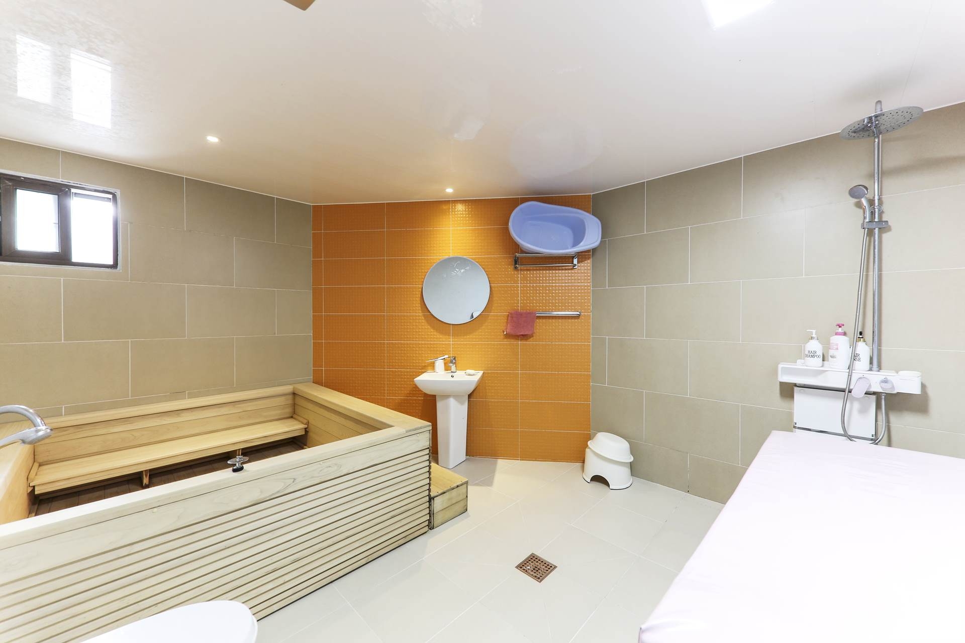 온돌 특실(히노끼)