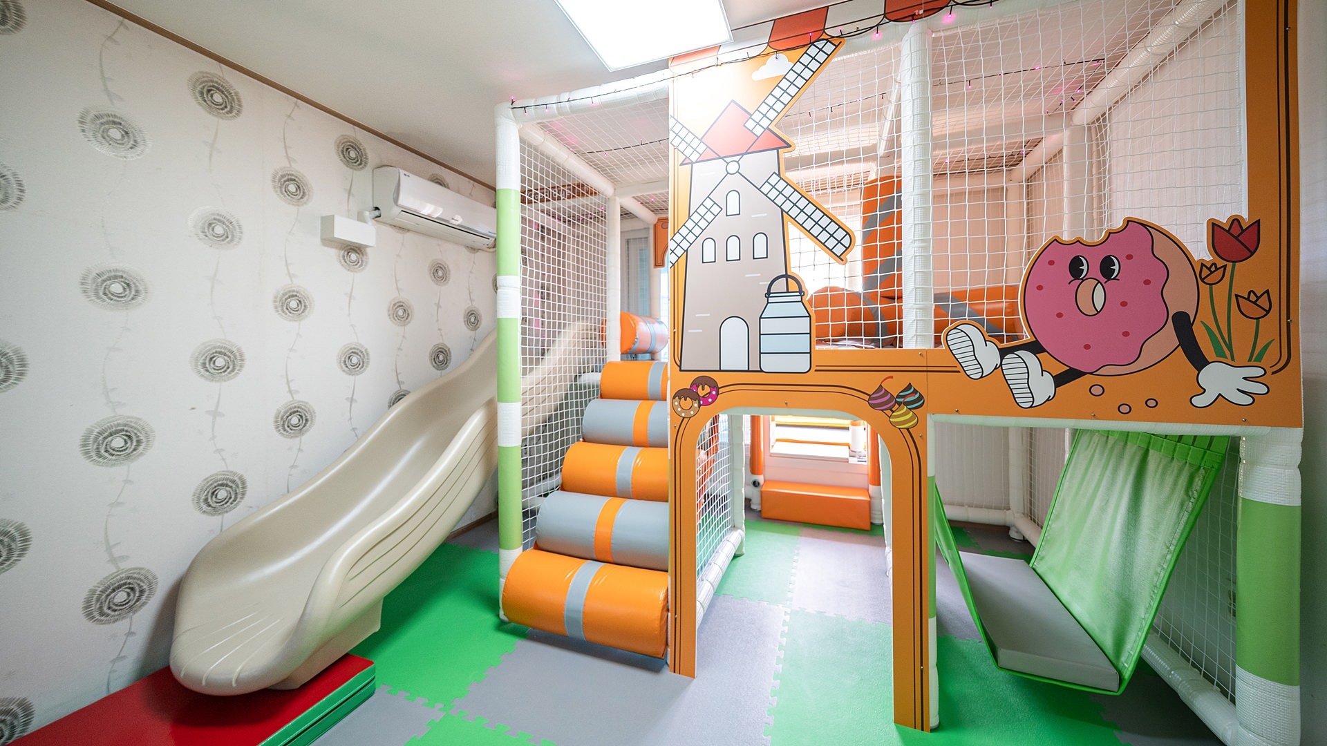 아이203호(대형정글짐/풀장/방방이/개별바베큐)