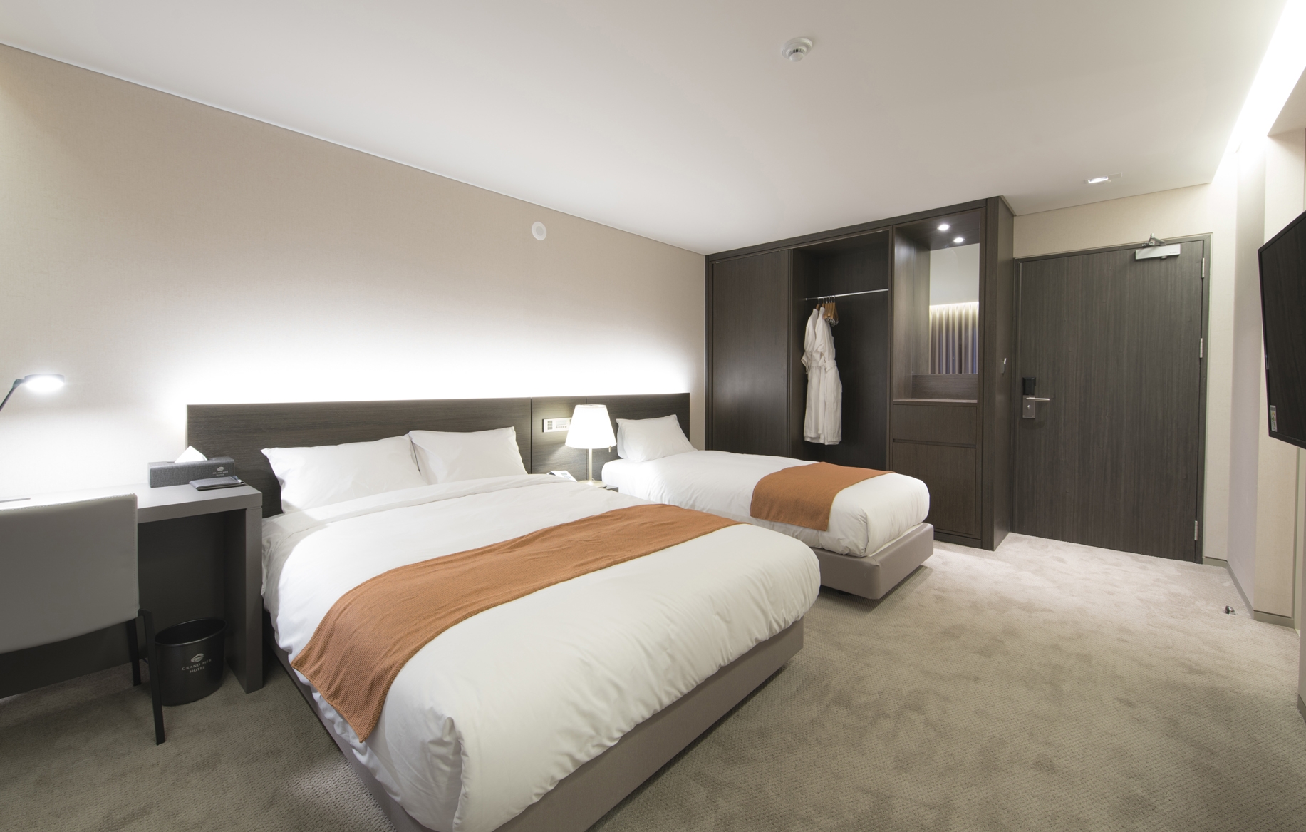 이그젝티브 패밀리