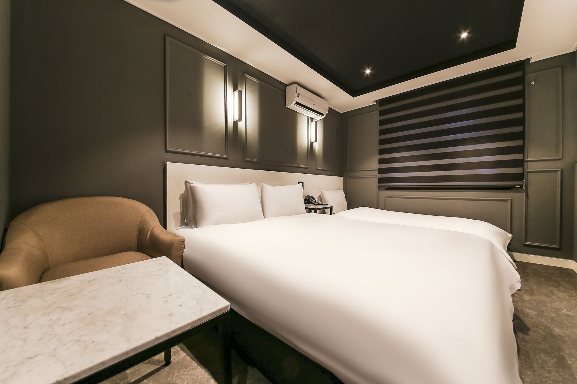 트윈욕조 (Netflix , disn