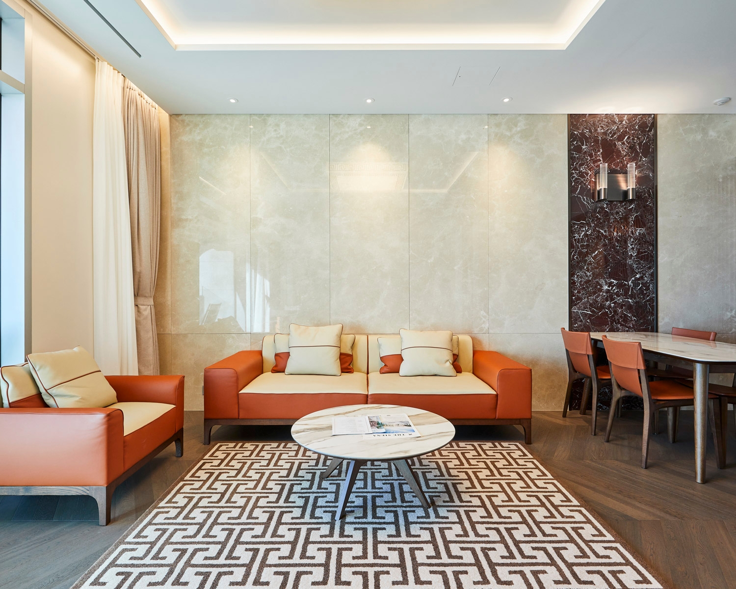 로얄 펜트하우스