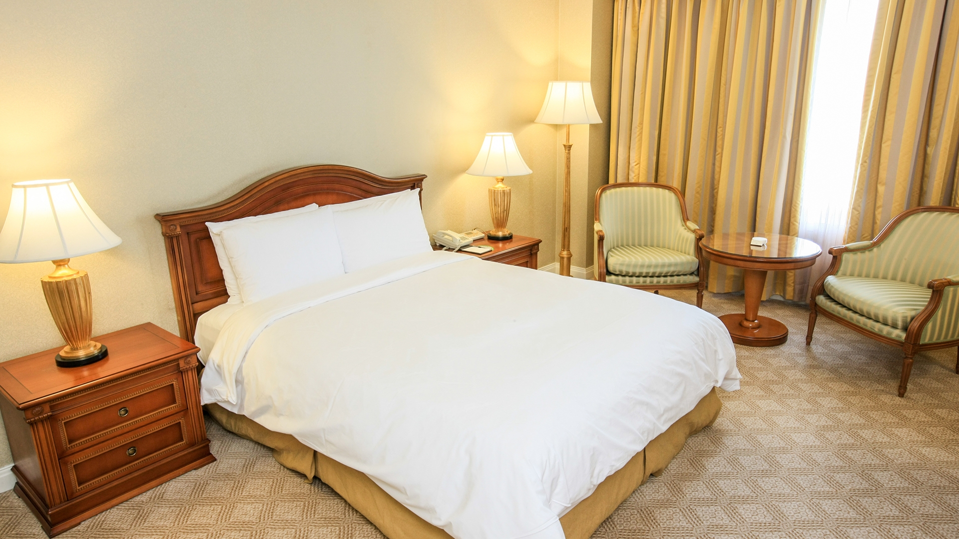 스탠다드 더블 (Room Only)