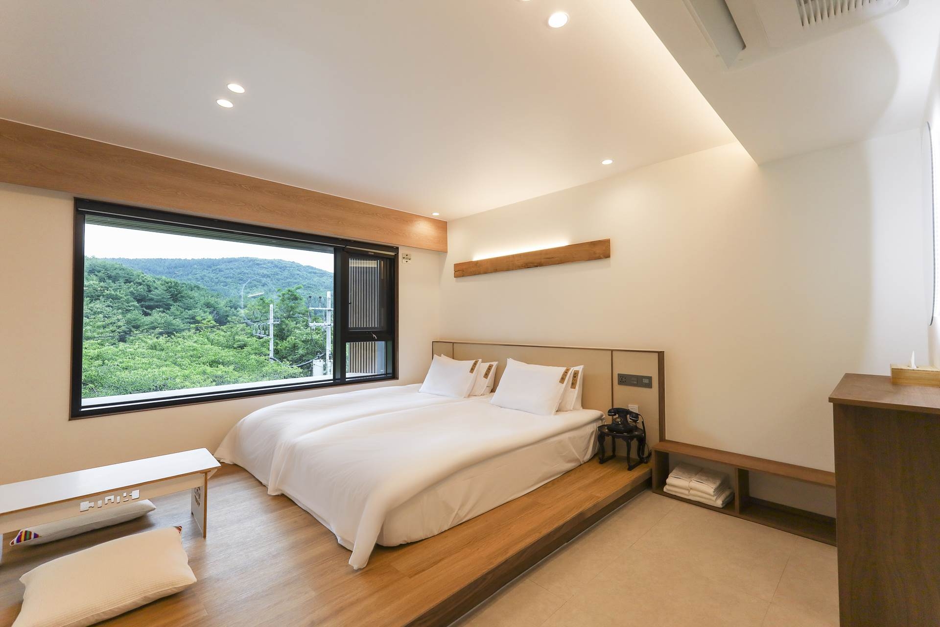 디럭스 싱글 트윈 (욕조)