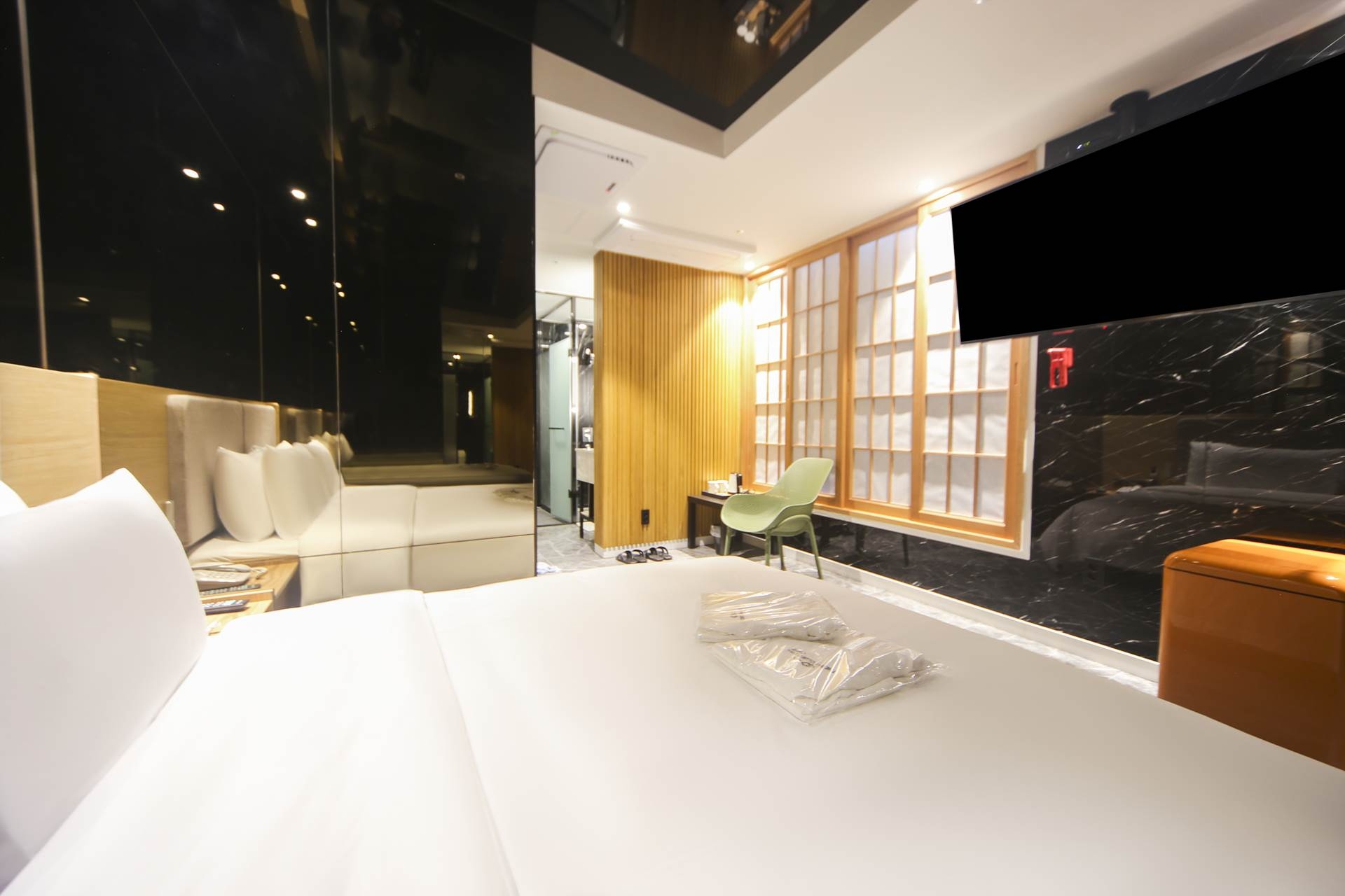 밀러 슈페리어-2층~6층 (17시 체