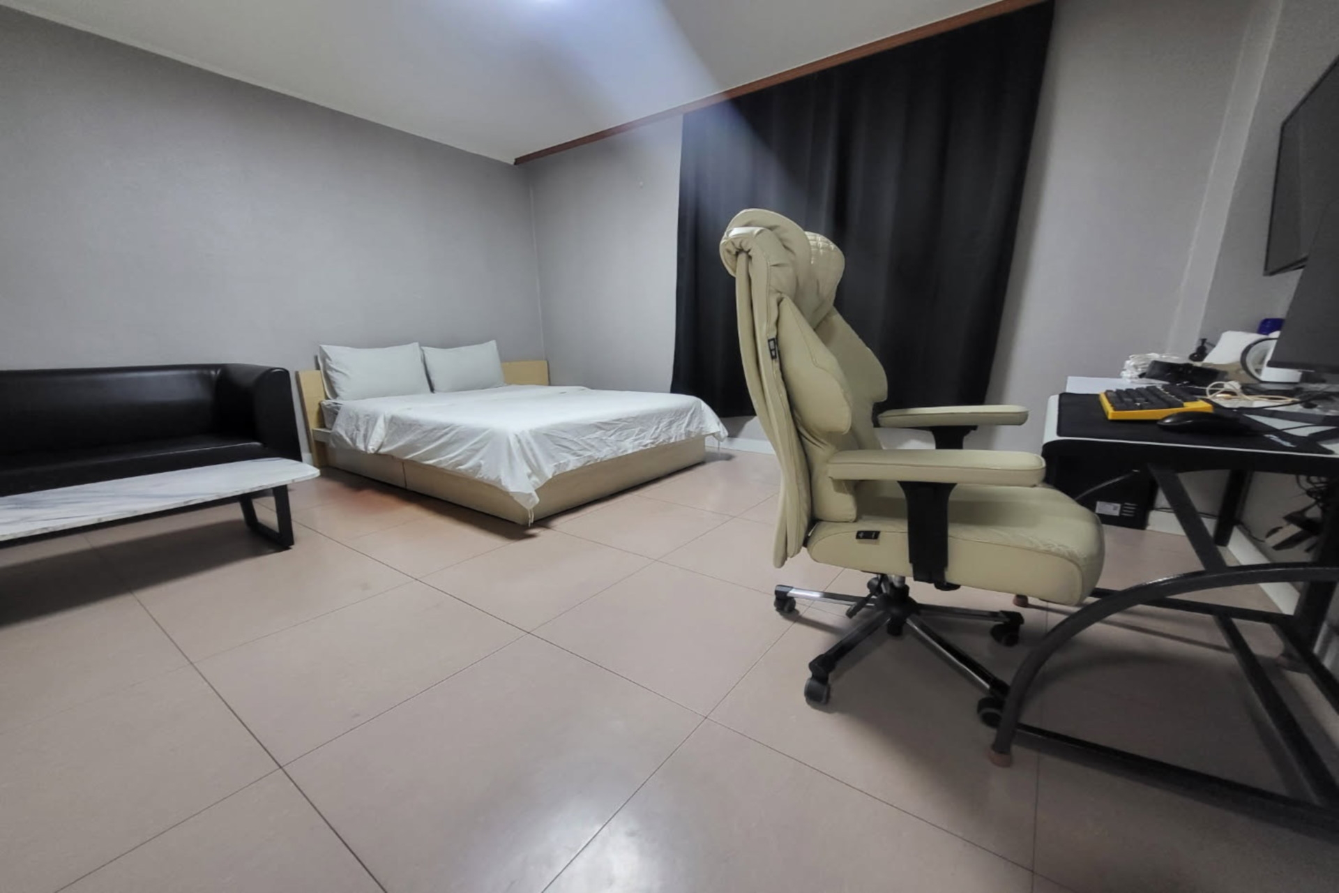 게이밍1PC 디럭스(무료조식제공)