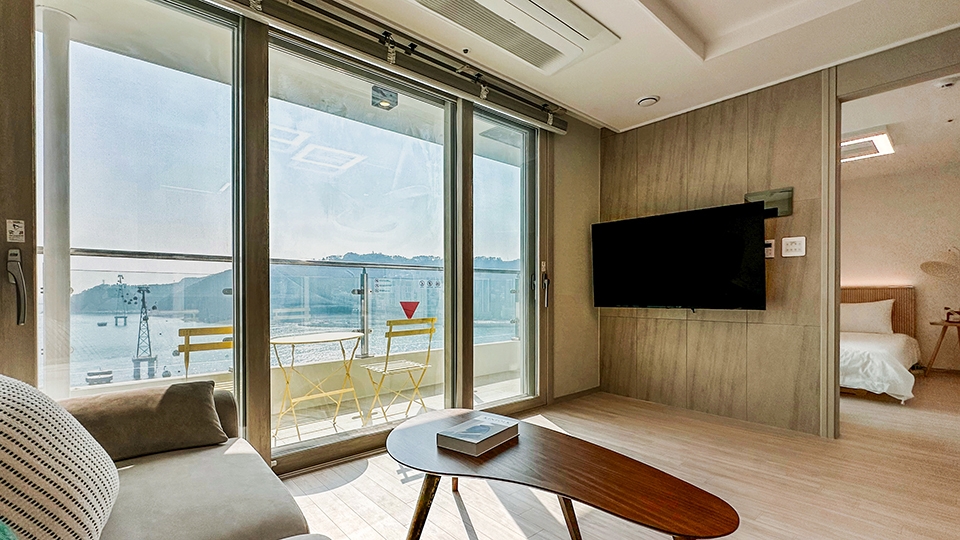 테라스 오션 디럭스 스위트 (비치뷰 B)