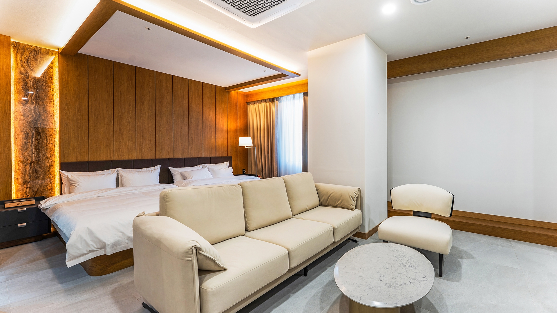 레지던셜 로얄스위트룸