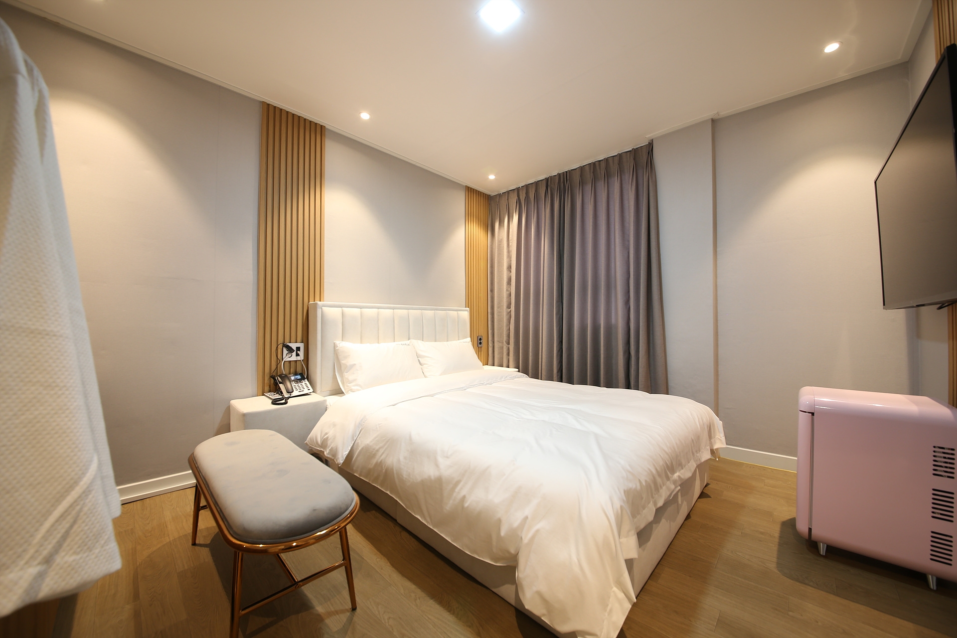 스탠다드 더블(넷플릭스,인터넷 TV,