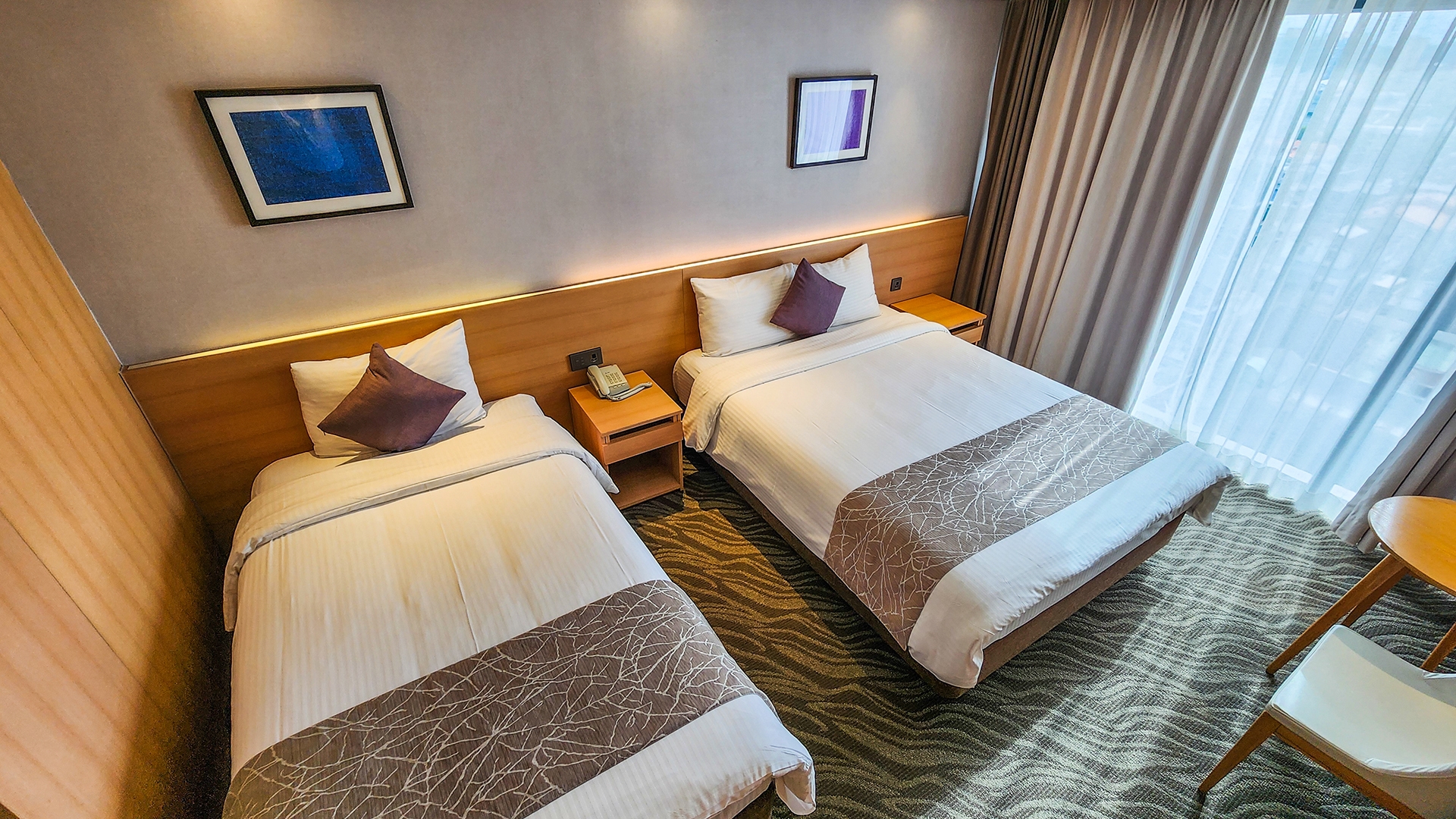 디럭스 트윈 (사이드오션뷰)