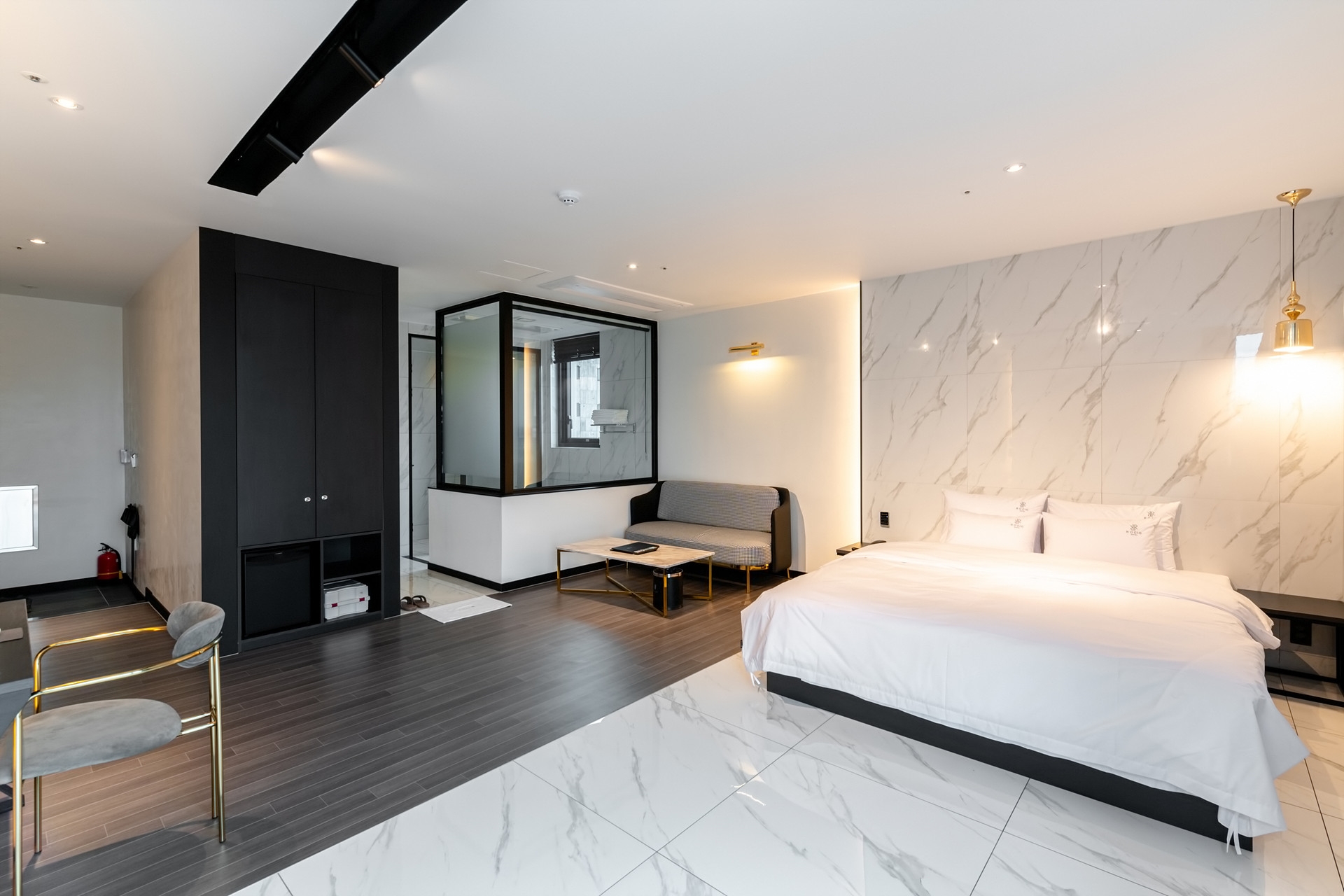 스튜디오 (사이드 오션뷰)