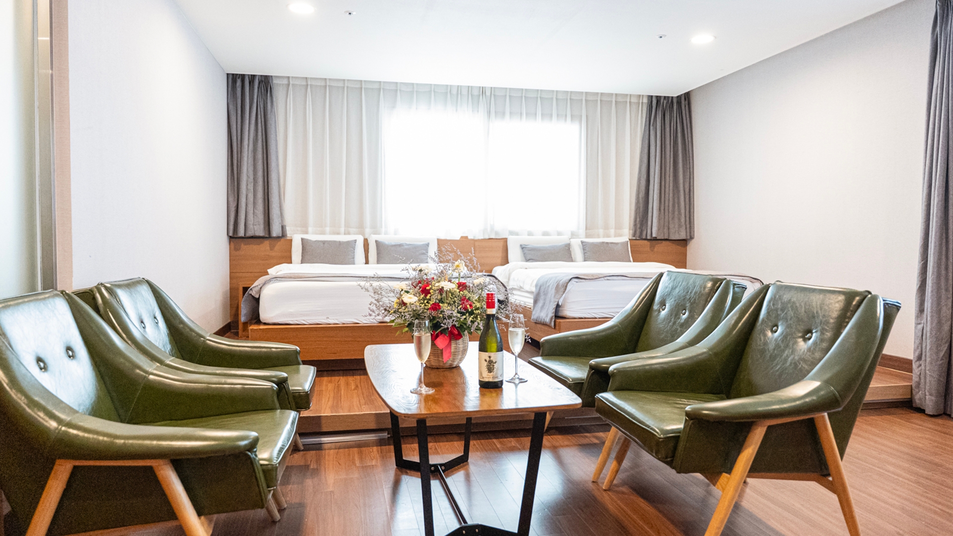 프리미엄 코너 스위트