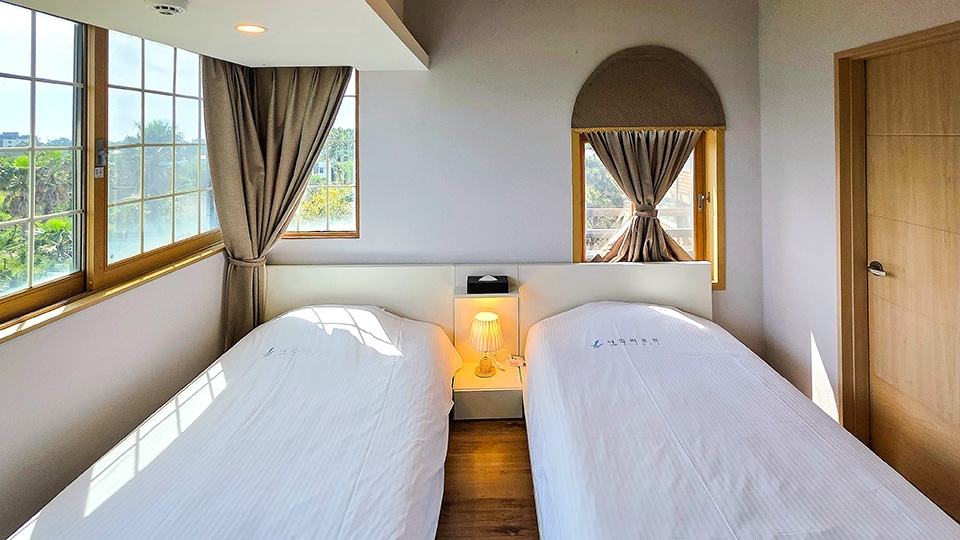 패밀리 로얄 스위트 (부분 바다전망)